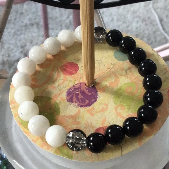 Yin Yang Stretchy Cord Bracelet! HandCrafted by me! - Picture 1 of 3